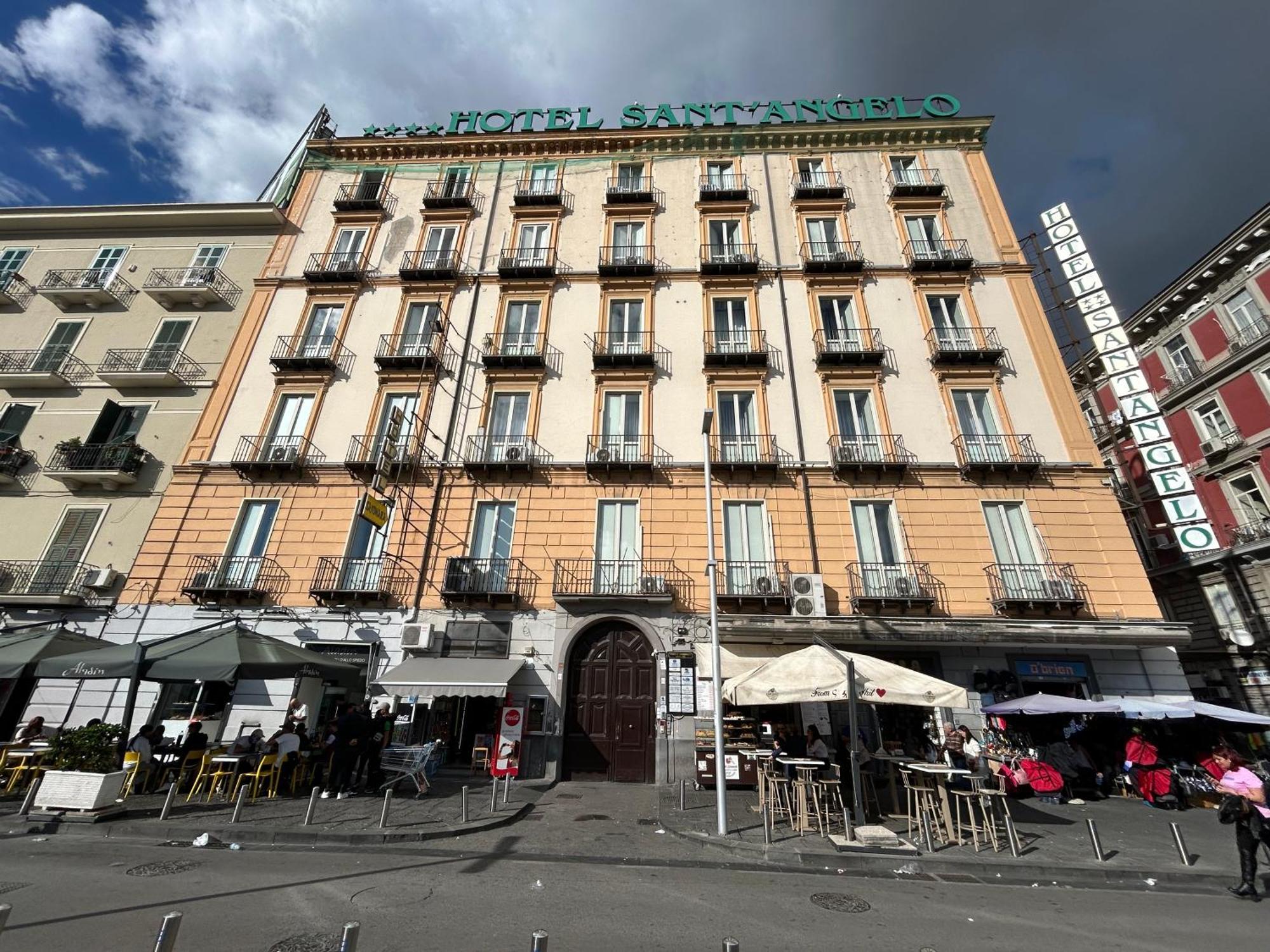 Track 60 - Private Rooms Garibaldi Napoli Exterior foto